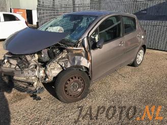 Auto da rottamare Toyota Yaris Yaris III (P13), Hatchback, 2010 / 2020 1.33 16V Dual VVT-I 2015/9