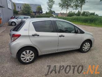 Toyota Yaris Yaris III (P13), Hatchback, 2010 / 2020 1.0 12V VVT-i picture 6