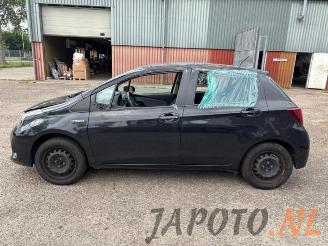 Toyota Yaris Yaris III (P13), Hatchback, 2010 / 2020 1.5 16V Hybrid picture 2
