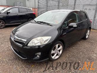 Damaged car Toyota Auris Auris (E15), Hatchback, 2006 / 2012 1.8 16V HSD Full Hybrid 2011/12
