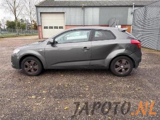 Kia Pro cee d Pro cee'd (EDB3), Hatchback 3-drs, 2008 / 2012 1.4 CVVT 16V picture 2