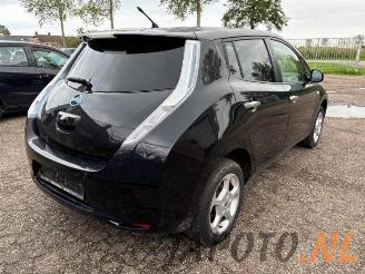 Nissan Leaf Leaf (ZE0), Hatchback, 2010 / 2017 Leaf picture 5