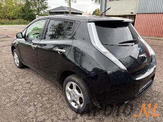 Nissan Leaf Leaf (ZE0), Hatchback, 2010 / 2017 Leaf picture 3