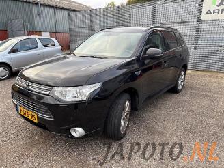Sloopauto Mitsubishi Outlander Outlander (GF/GG), SUV, 2012 / 2022 2.0 16V PHEV 4x4 2013/12