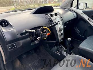 Toyota Yaris Yaris II (P9), Hatchback, 2005 / 2014 1.3 16V VVT-i picture 9