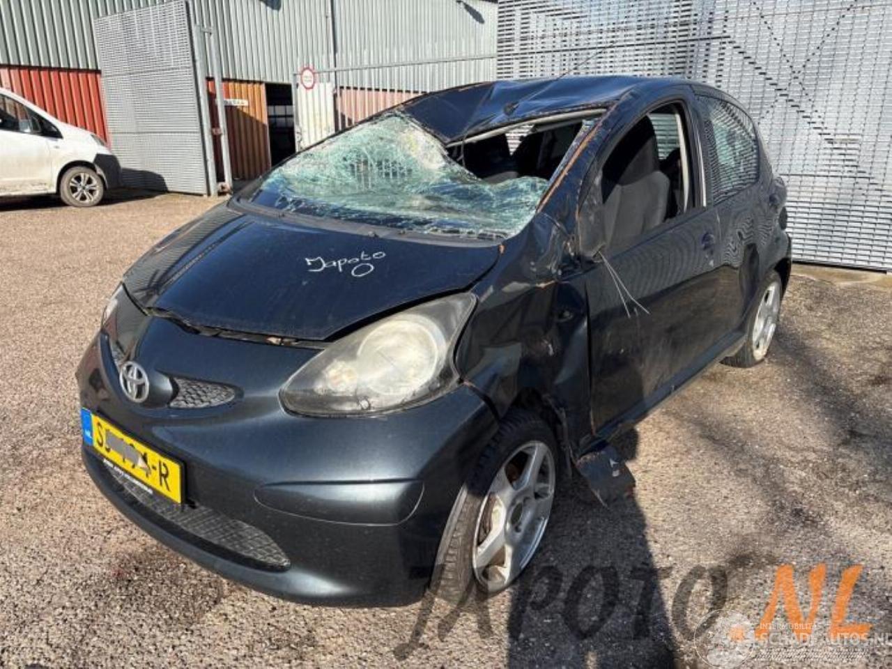 Toyota Aygo Aygo (B10), Hatchback, 2005 / 2014 1.0 12V VVT-i