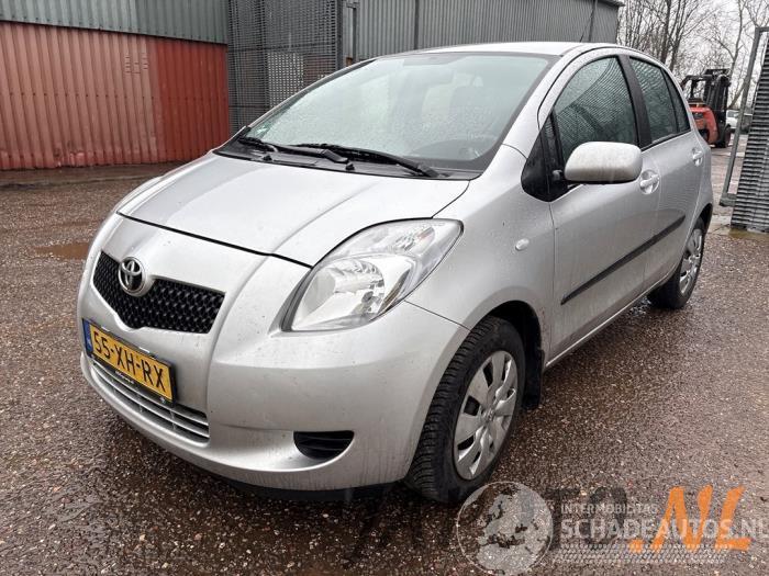 Toyota Yaris Yaris II (P9), Hatchback, 2005 / 2014 1.3 16V VVT-i