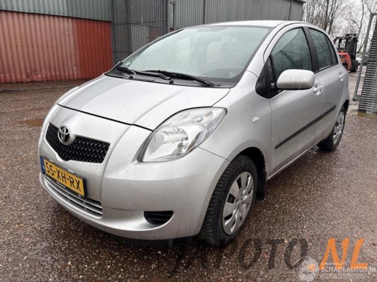 Toyota Yaris Yaris II (P9), Hatchback, 2005 / 2014 1.3 16V VVT-i
