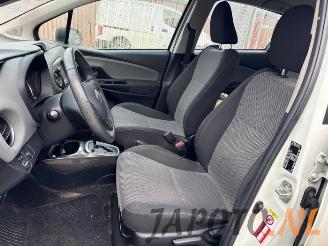 Toyota Yaris Yaris III (P13), Hatchback, 2010 / 2020 1.5 16V Hybrid picture 10