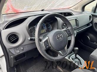 Toyota Yaris Yaris III (P13), Hatchback, 2010 / 2020 1.5 16V Hybrid picture 9