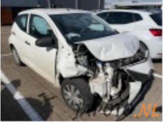 Coche siniestrado Toyota Aygo Aygo (B40), Hatchback, 2014 1.0 12V VVT-i 2017/8
