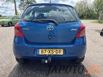 Toyota Yaris Yaris II (P9), Hatchback, 2005 / 2014 1.3 16V VVT-i picture 4