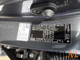 Toyota C-HR C-HR (X1,X5), SUV, 2016 1.8 16V Hybrid picture 15