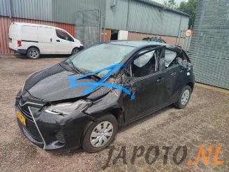 Toyota Yaris Yaris III (P13), Hatchback, 2010 / 2020 1.0 12V VVT-i picture 2
