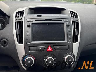 Kia Cee d Cee'd Sporty Wagon (EDF), Combi, 2007 / 2012 1.4 16V picture 10