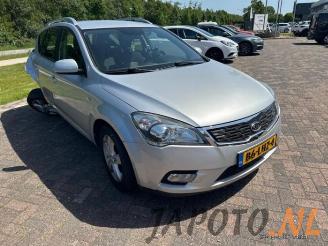 Kia Cee d Cee'd Sporty Wagon (EDF), Combi, 2007 / 2012 1.4 16V picture 4