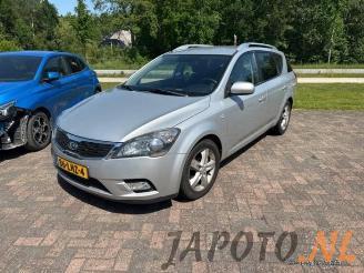 rozbiórka samochody osobowe Kia Cee d Cee'd Sporty Wagon (EDF), Combi, 2007 / 2012 1.4 16V 2010/5