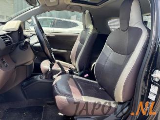 Toyota iQ iQ, Hatchback 3-drs, 2009 / 2015 1.0 12V VVT-i picture 27