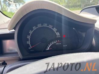 Toyota iQ iQ, Hatchback 3-drs, 2009 / 2015 1.0 12V VVT-i picture 23