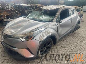 demontáž osobní automobily Toyota C-HR C-HR (X1,X5), SUV, 2016 1.8 16V Hybrid 2018/10