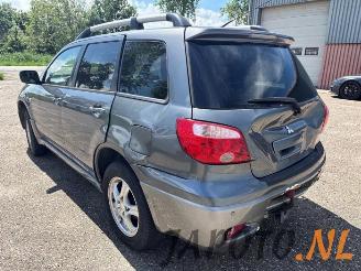 Mitsubishi Outlander Outlander (CU), SUV, 2001 / 2007 2.0 16V 4x2 picture 3