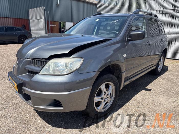 Mitsubishi Outlander Outlander (CU), SUV, 2001 / 2007 2.0 16V 4x2