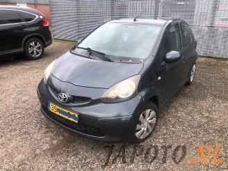 Salvage car Toyota Aygo Aygo (B10), Hatchback, 2005 / 2014 1.0 12V VVT-i 2008/11