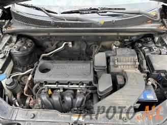 Kia Sorento Sorento II (XM), SUV, 2009 / 2015 2.4 16V 4x2 picture 18