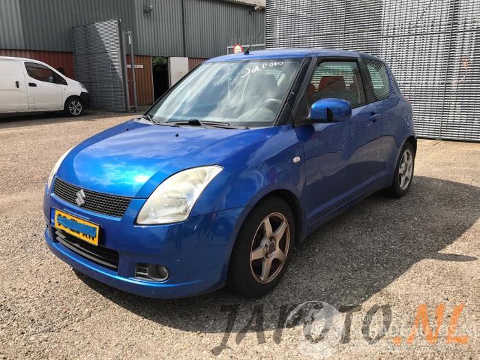 Suzuki Swift Swift (ZA/ZC/ZD1/2/3/9), Hatchback, 2005 / 2015 1.3 VVT 16V