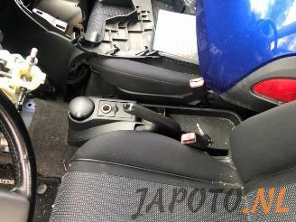 Mazda 2 2 (DE), Hatchback, 2007 / 2015 1.5 16V S-VT picture 13