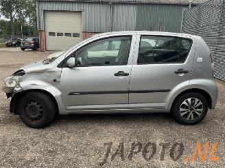 Daihatsu Sirion Sirion 2 (M3), Hatchback, 2005 1.3 16V DVVT picture 2