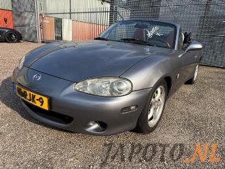demontáž osobní automobily Mazda MX-5 MX-5 (NB18/35/8C), Cabrio, 1998 / 2005 1.6i 16V 2002/4