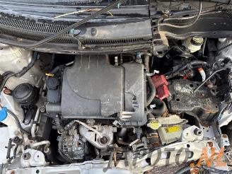 Toyota Yaris Yaris II (P9), Hatchback, 2005 / 2014 1.0 12V VVT-i picture 14