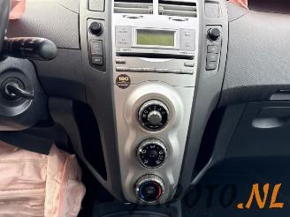 Toyota Yaris Yaris II (P9), Hatchback, 2005 / 2014 1.0 12V VVT-i picture 9