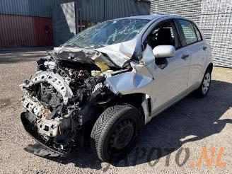 Vrakbiler auto Toyota Yaris Yaris II (P9), Hatchback, 2005 / 2014 1.3 16V VVT-i 2006/3