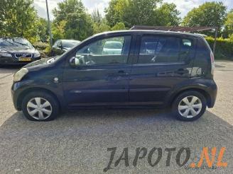 Daihatsu Sirion Sirion 2 (M3), Hatchback, 2005 1.0 12V DVVT picture 2