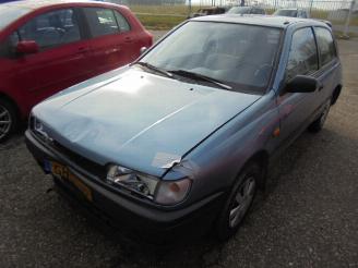Nissan Sunny  picture 1