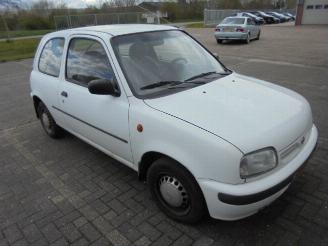 Nissan Micra 1.0 picture 2