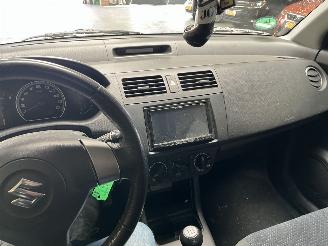 Suzuki Swift 1.3 picture 18