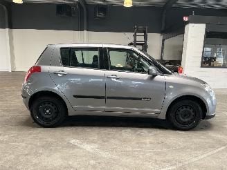 Suzuki Swift 1.3 picture 6