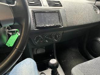 Suzuki Swift 1.3 picture 19
