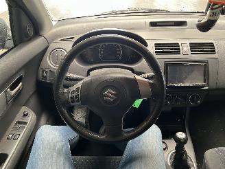Suzuki Swift 1.3 picture 17