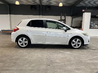 Toyota Auris 1.8 Full Hybrid Dynamic picture 6
