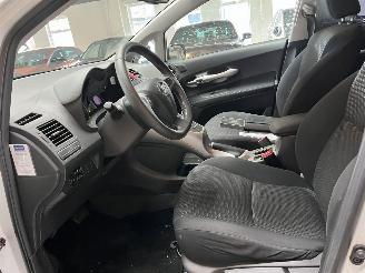 Toyota Auris 1.8 Full Hybrid Dynamic picture 14