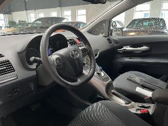 Toyota Auris 1.8 Full Hybrid Dynamic picture 16