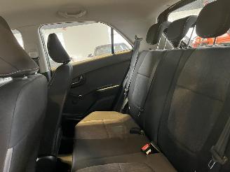 Kia Picanto 1.0 CVVT Airco picture 11