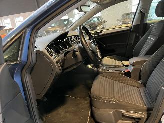 Volkswagen Golf 1.6 TDI Trendline picture 15