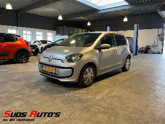 Schadeauto Volkswagen Up! 1.0 move up! BlueMotion 2013/1