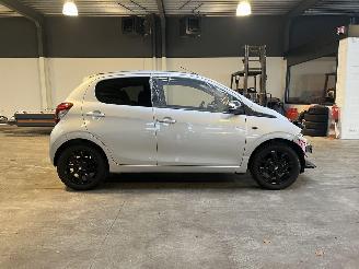 Peugeot 108 1.0 e-VTi Collection TOP! picture 6