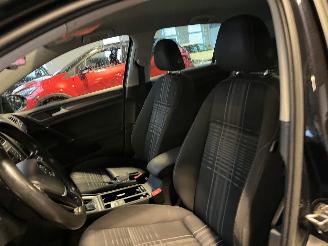 Volkswagen Golf 1.6 TDI Comfortline picture 14